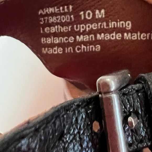 Naya Arnelli Black Leather T-Strap Heel Sandal Size 10 - Picture 15 of 15